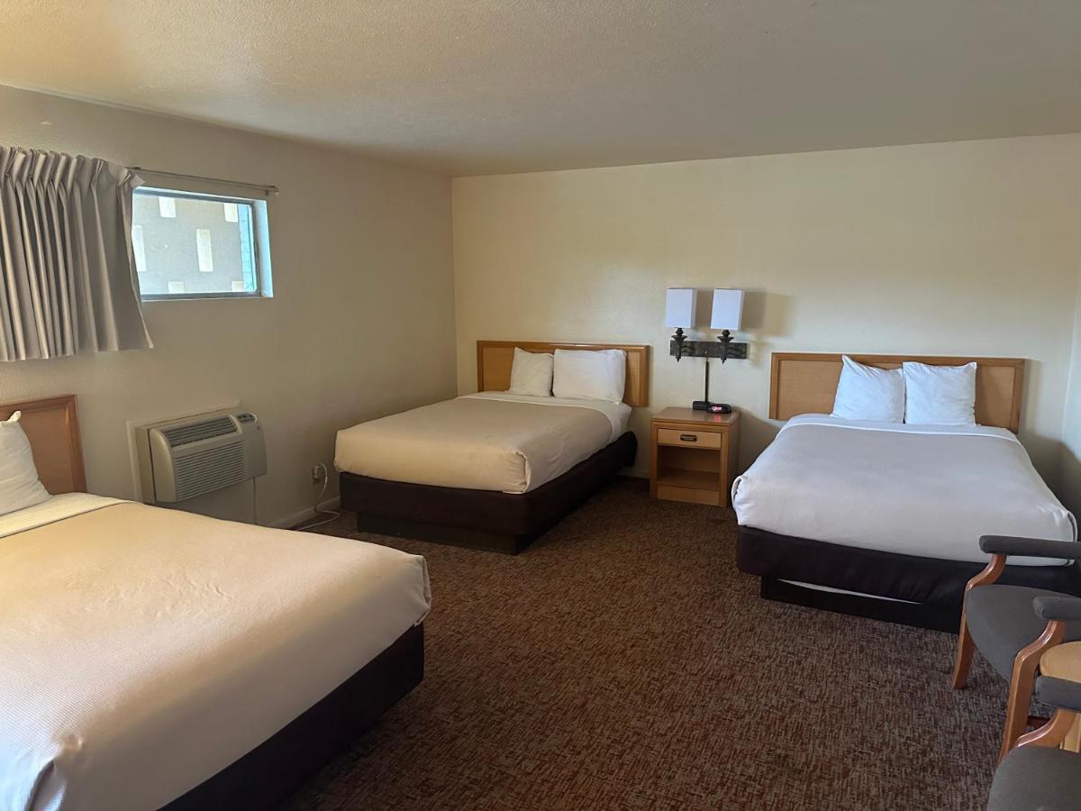 Big Bend Traveler'S Inn Great Bend المظهر الخارجي الصورة