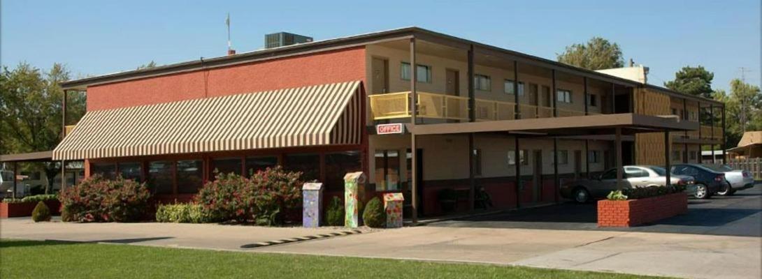 Big Bend Traveler'S Inn Great Bend المظهر الخارجي الصورة